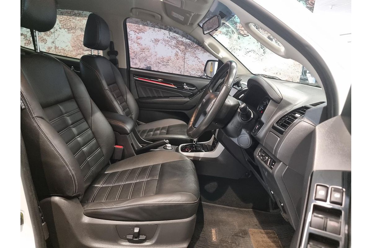 2020 Isuzu MU-X LS-T