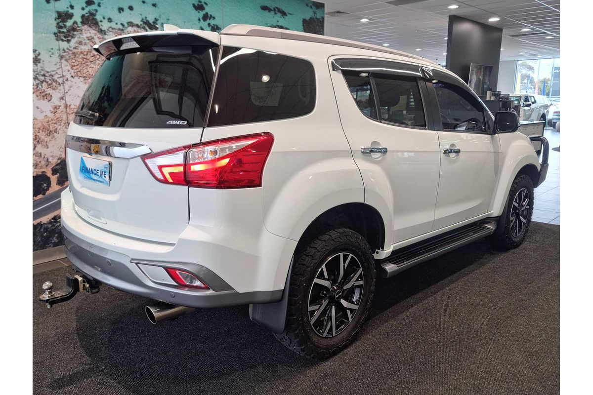 2020 Isuzu MU-X LS-T
