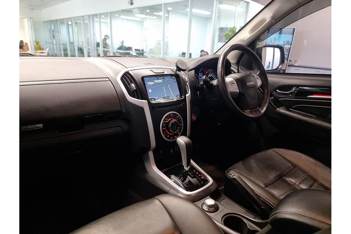 2020 Isuzu MU-X LS-T