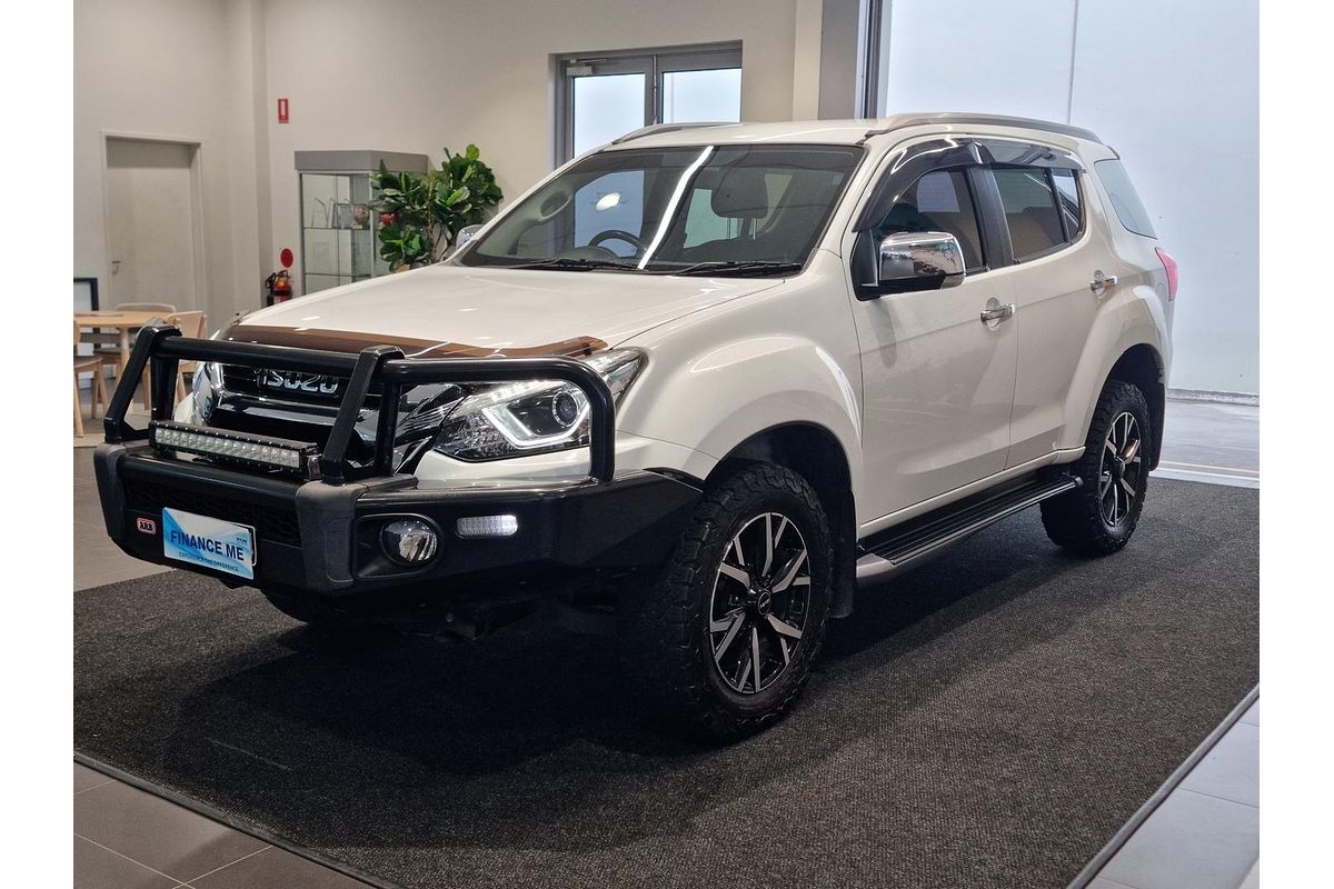 2020 Isuzu MU-X LS-T