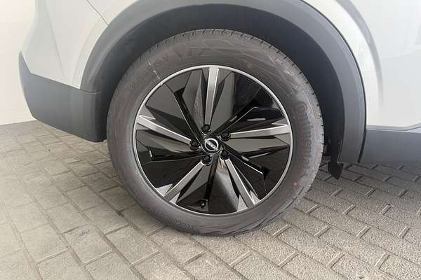 2025 Nissan QASHQAI Ti J12