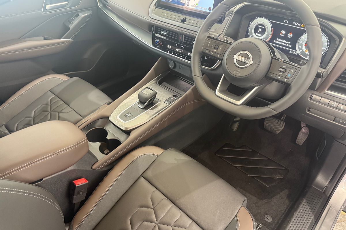 2025 Nissan QASHQAI Ti J12