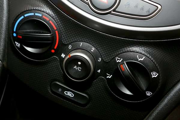 2015 Hyundai Accent Active RB3