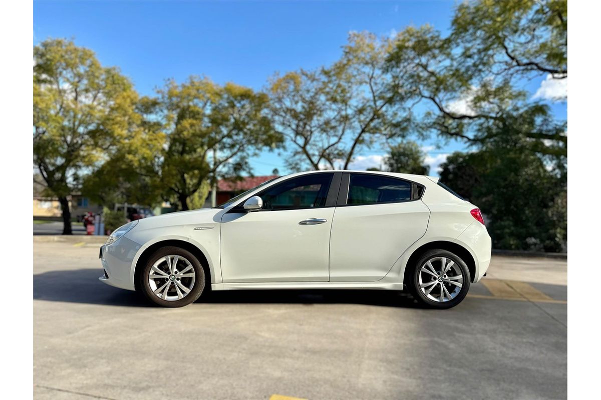 2013 Alfa Romeo Giulietta PROGRESSION 1.4 Series 0