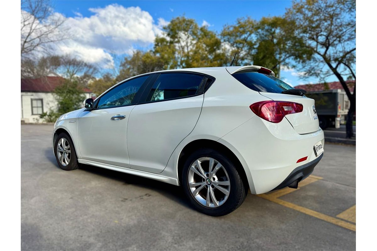 2013 Alfa Romeo Giulietta PROGRESSION 1.4 Series 0