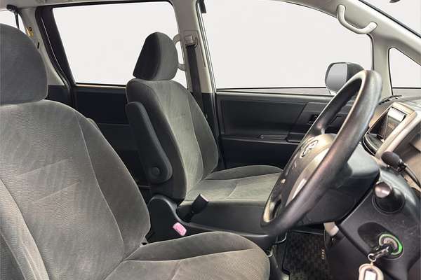 2013 Toyota Voxy