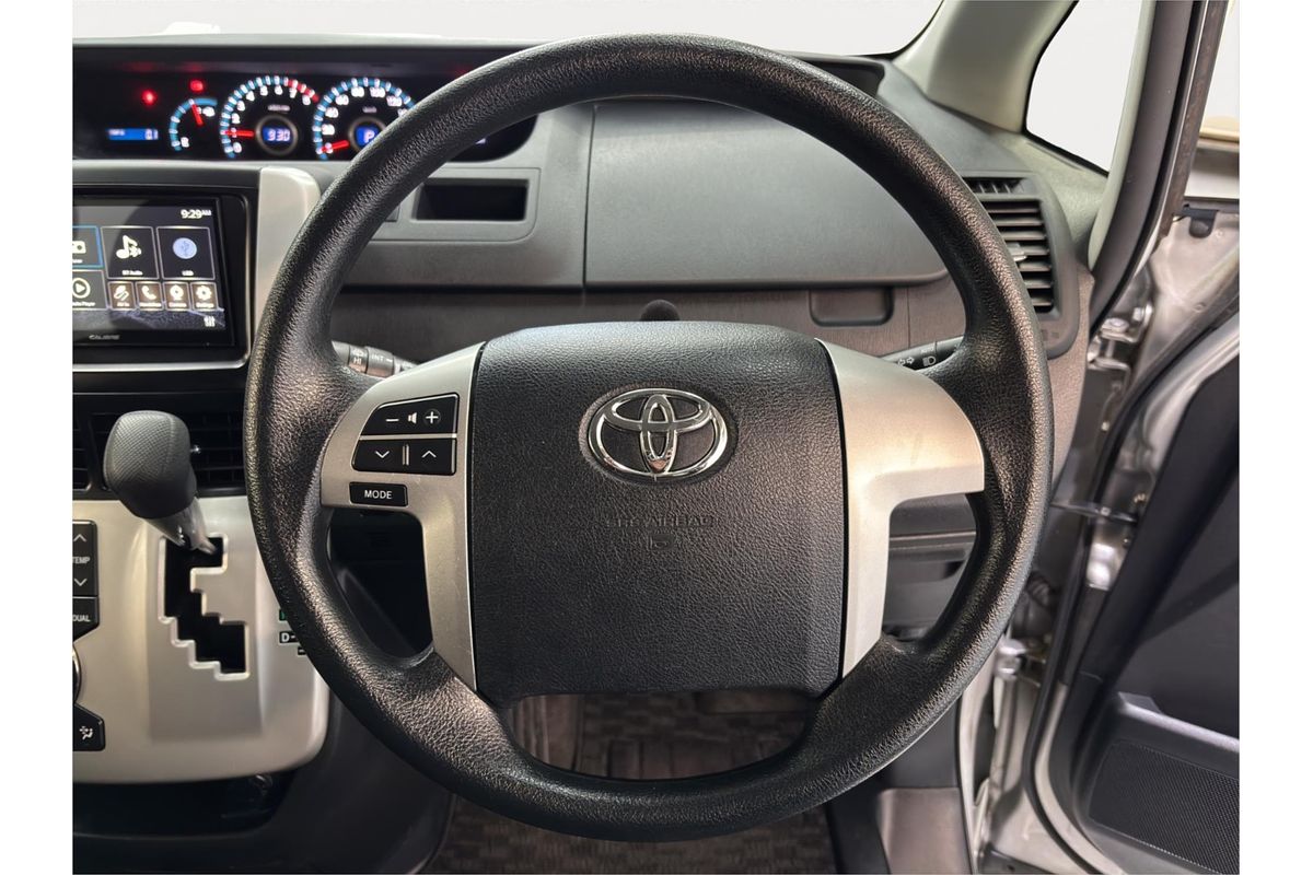 2013 Toyota Voxy