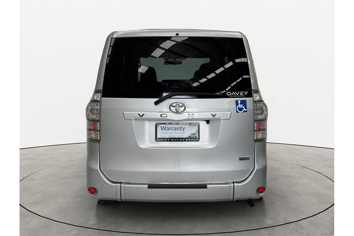 2013 Toyota Voxy