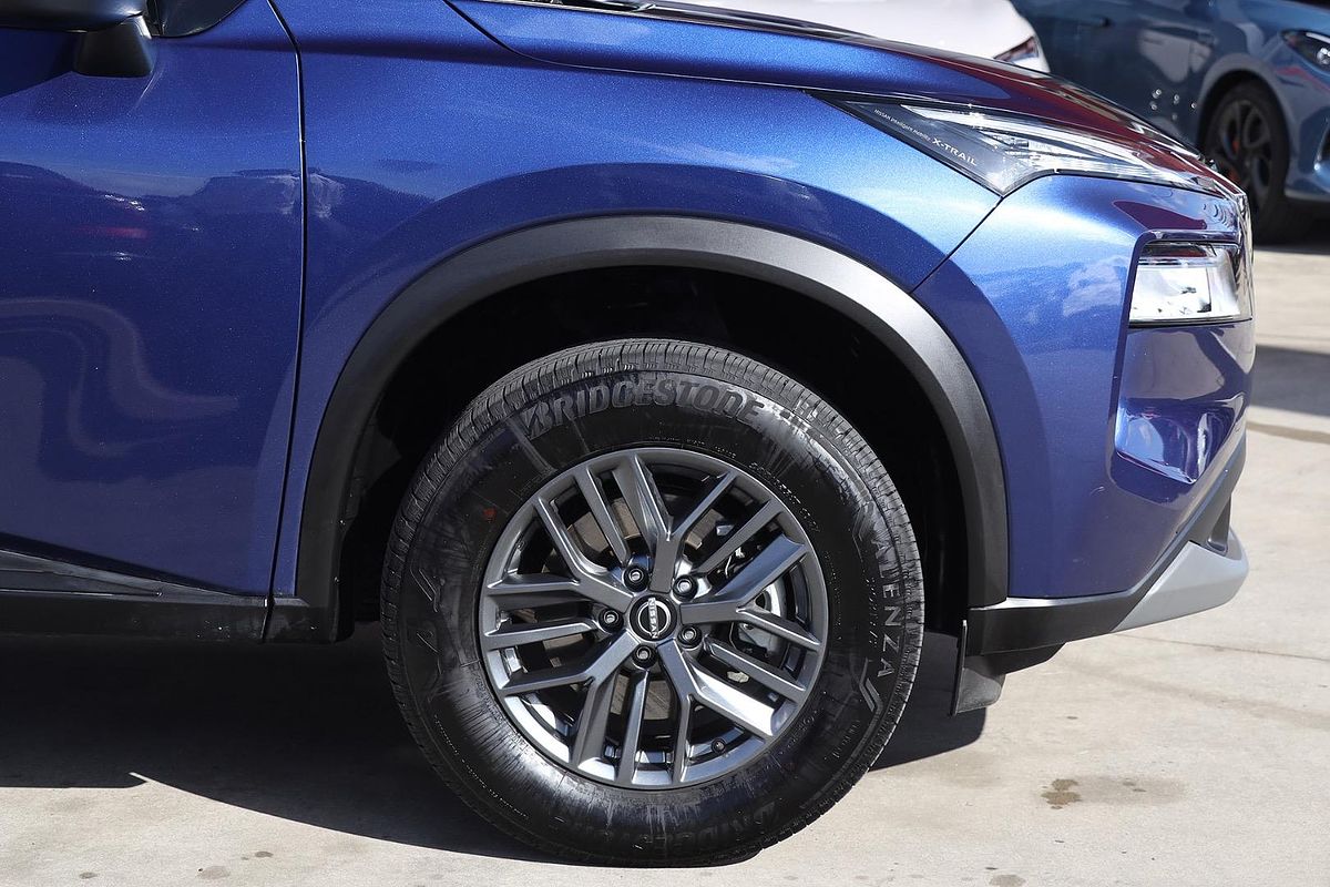 2025 Nissan X-TRAIL ST T33