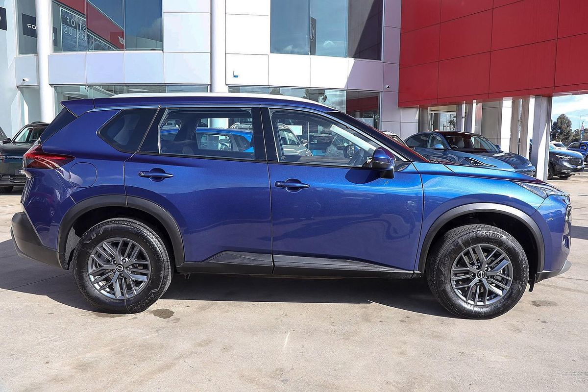 2025 Nissan X-TRAIL ST T33
