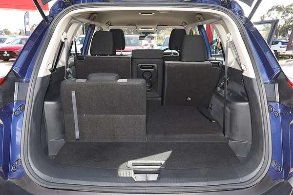 2025 Nissan X-TRAIL ST T33