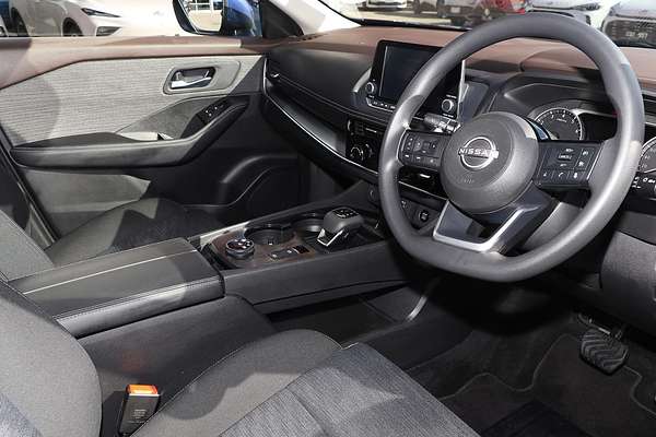 2025 Nissan X-TRAIL ST T33