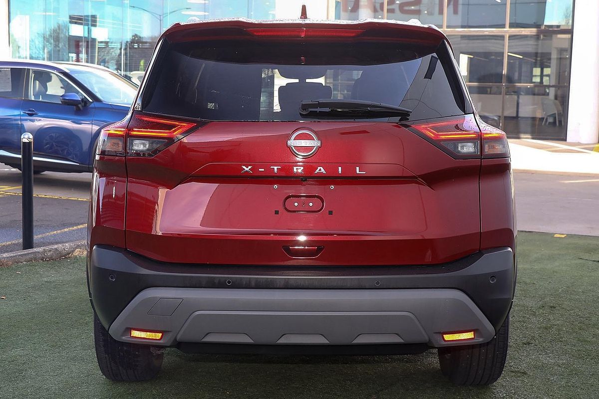 2025 Nissan X-TRAIL ST-L T33