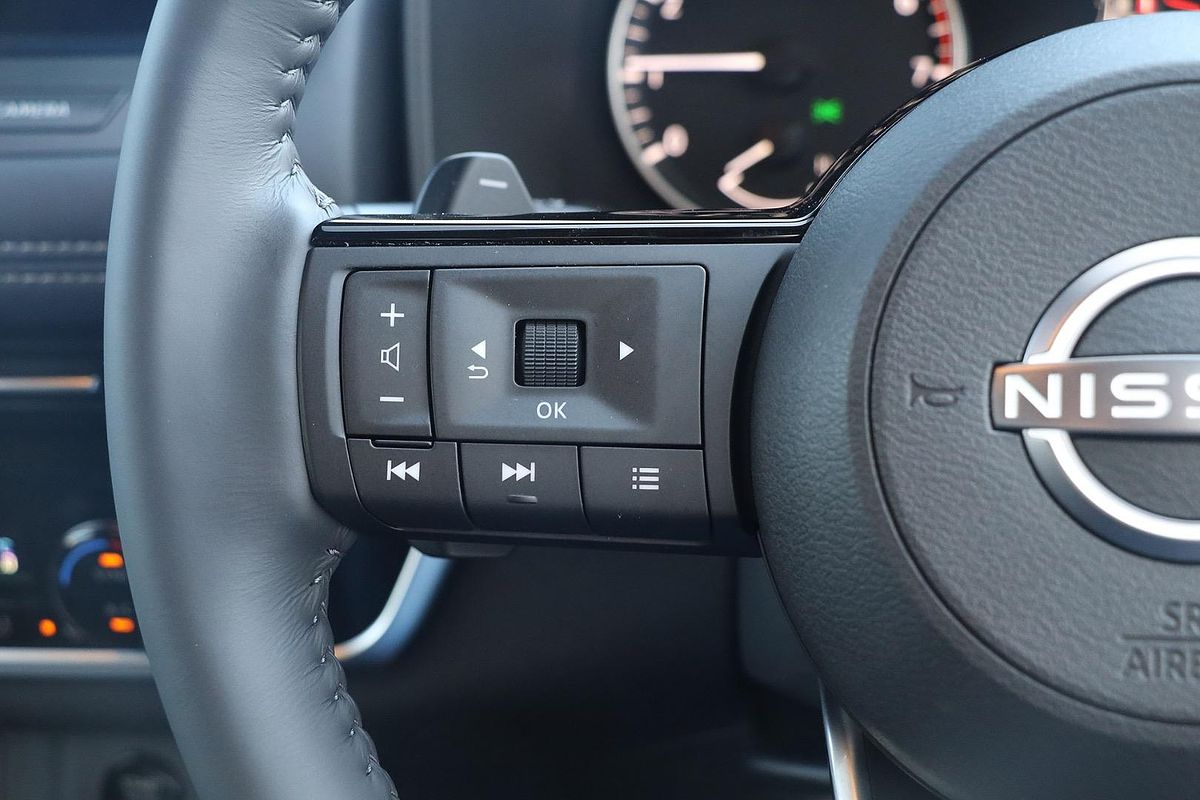 2025 Nissan X-TRAIL ST-L T33