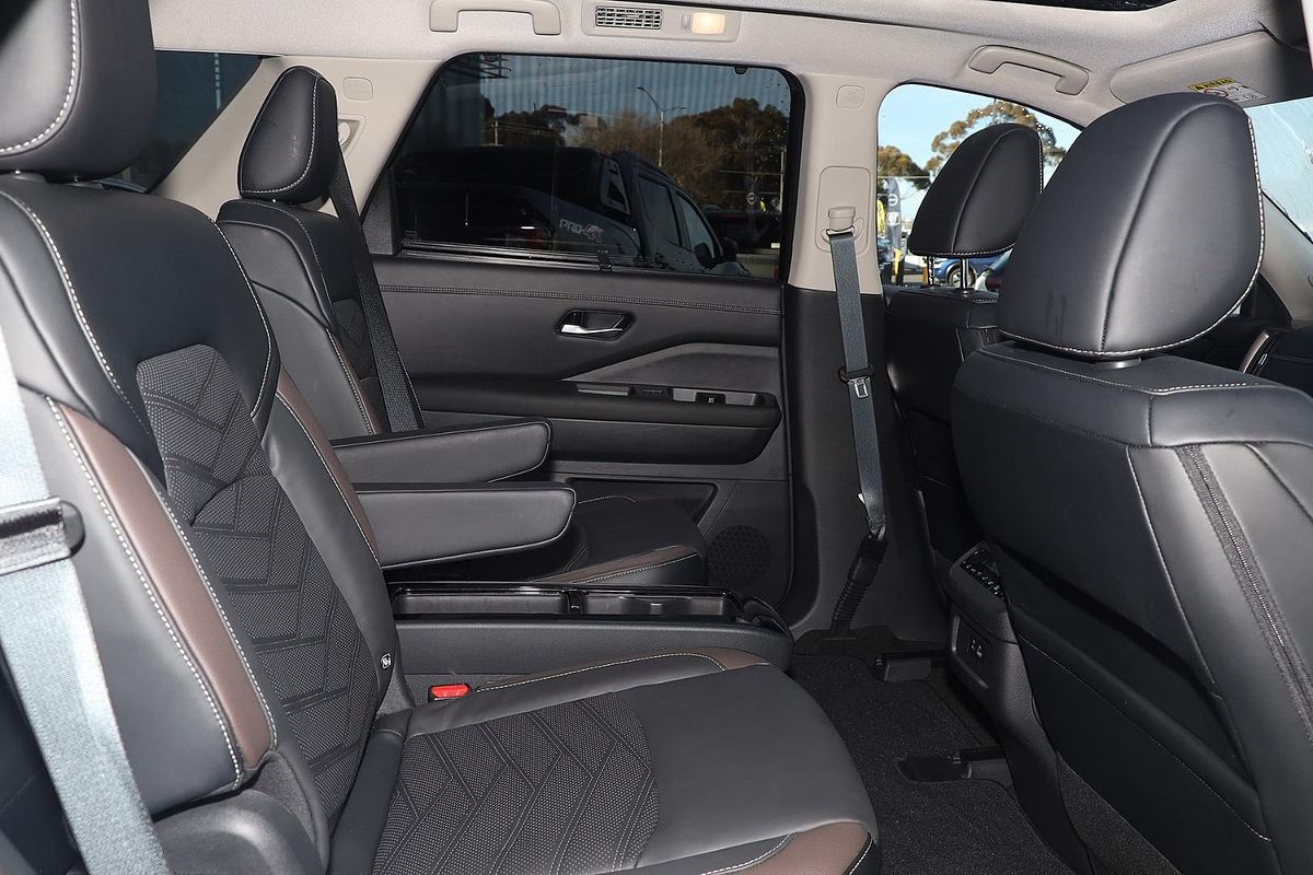 2023 Nissan Pathfinder Ti-L R53