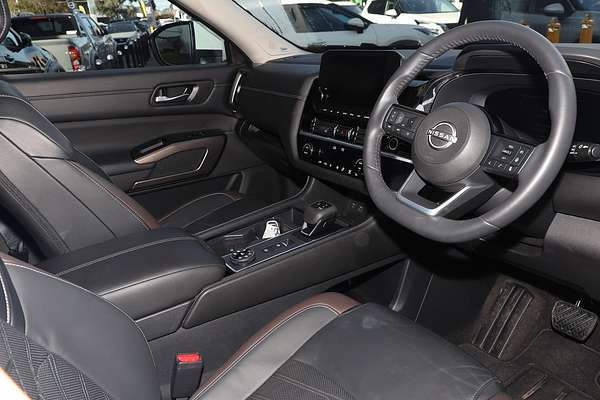 2023 Nissan Pathfinder Ti-L R53