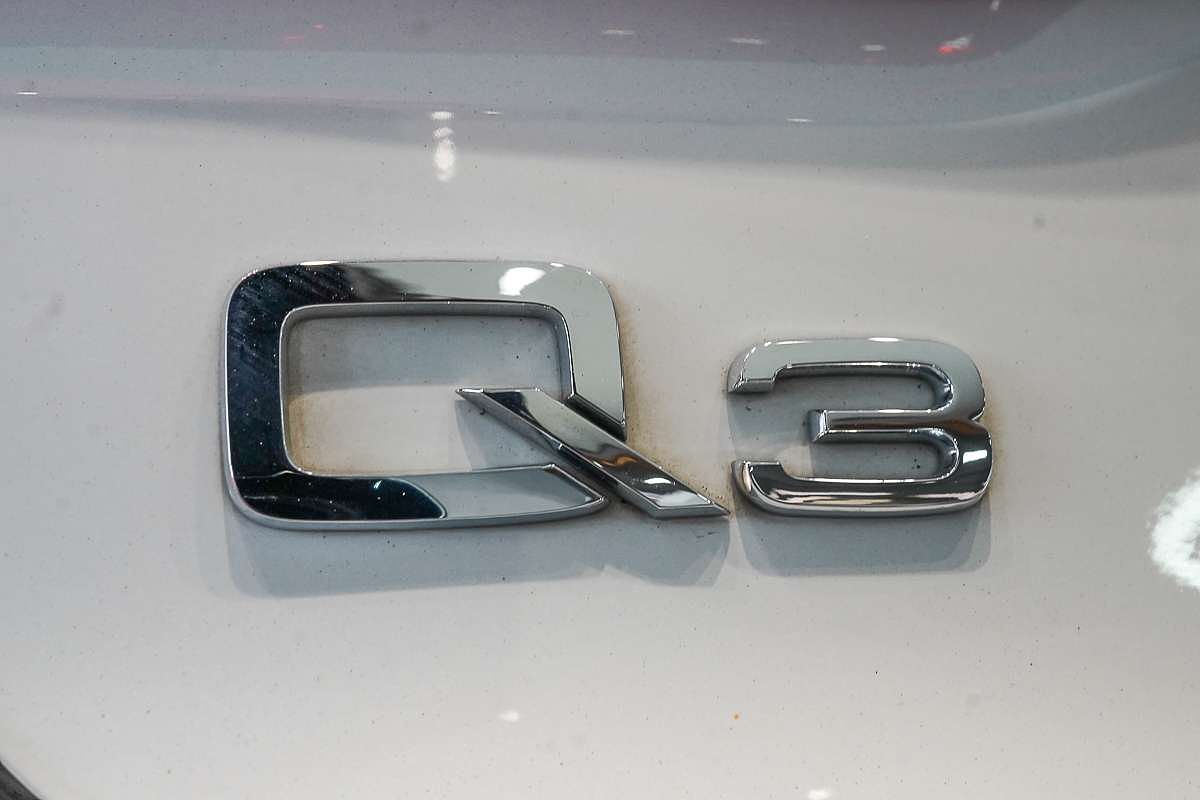 2020 Audi Q3 35 TFSI S line F3