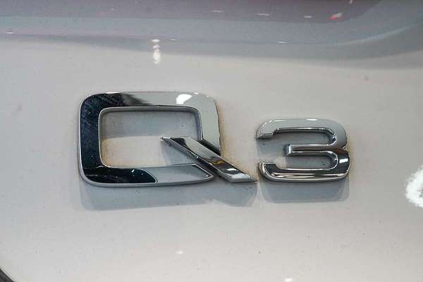 2020 Audi Q3 35 TFSI S line F3