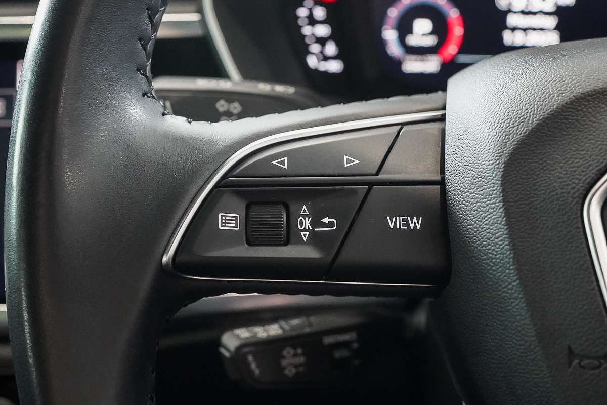 2020 Audi Q3 35 TFSI S line F3