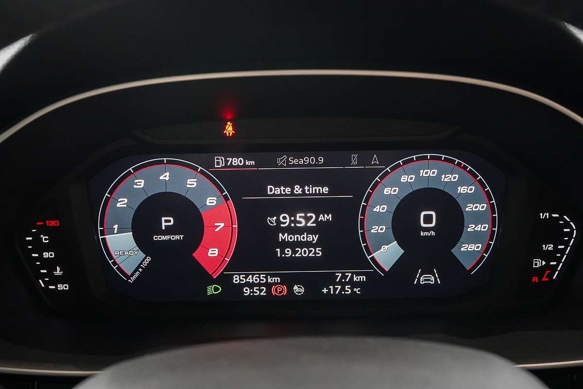 2020 Audi Q3 35 TFSI S line F3