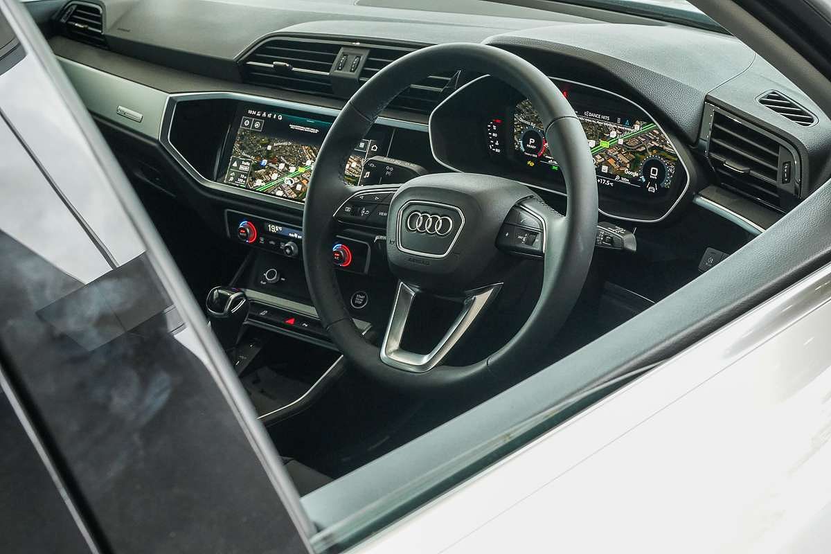 2024 Audi Q3 35 TFSI F3