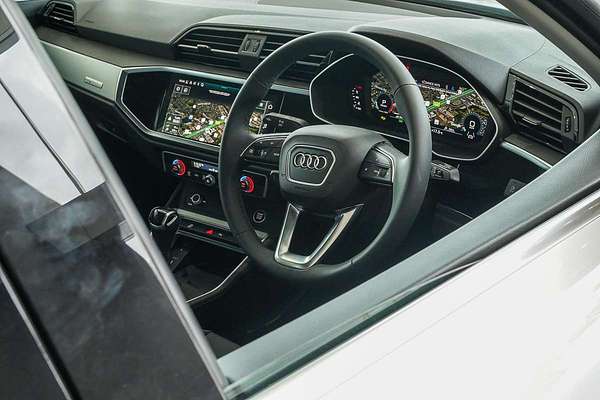 2024 Audi Q3 35 TFSI F3