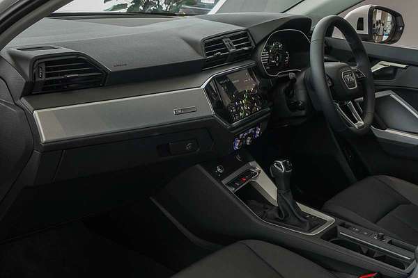 2024 Audi Q3 35 TFSI F3