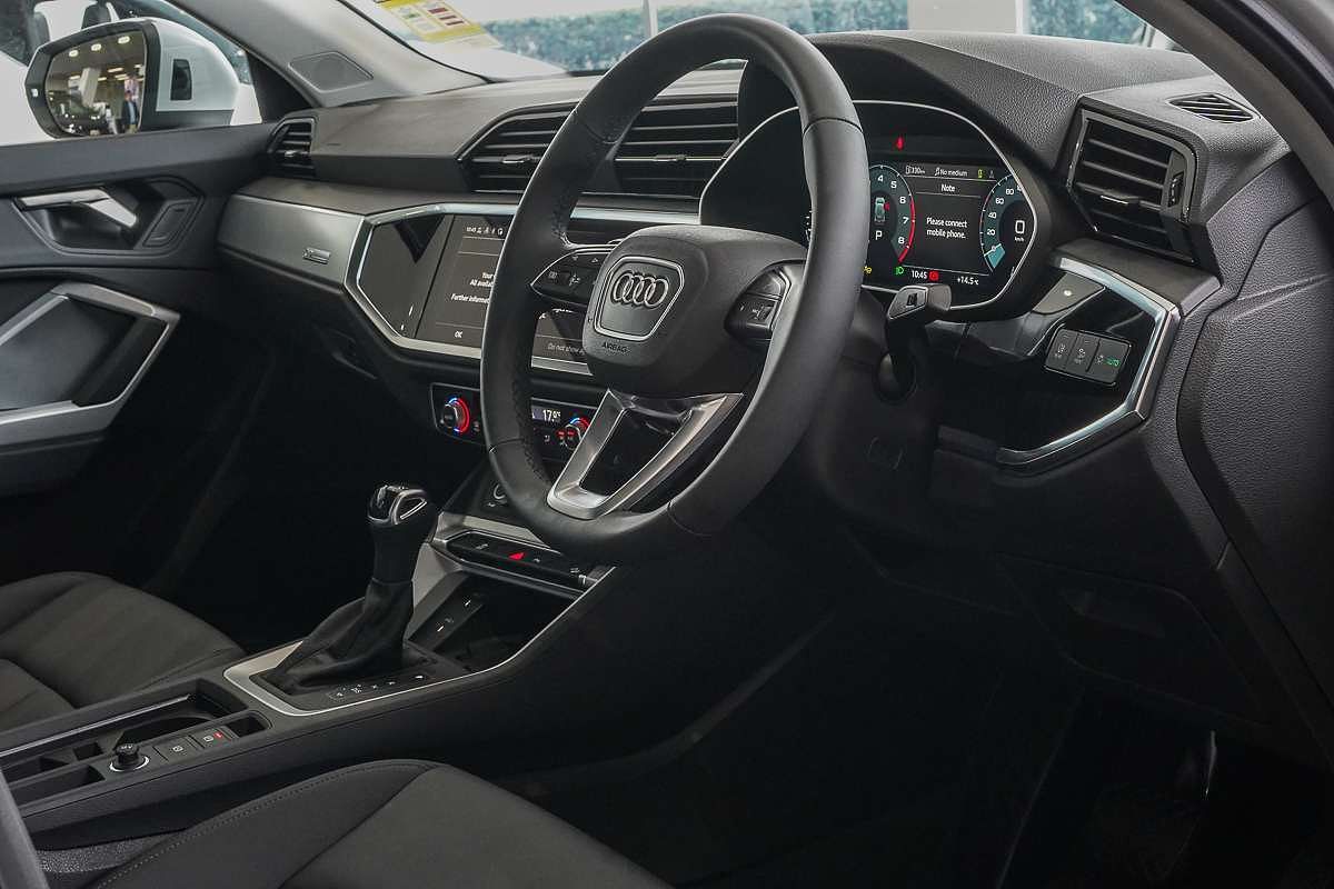 2024 Audi Q3 35 TFSI F3