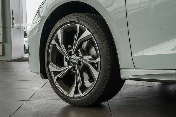 2024 Audi A3 35 TFSI S line GY