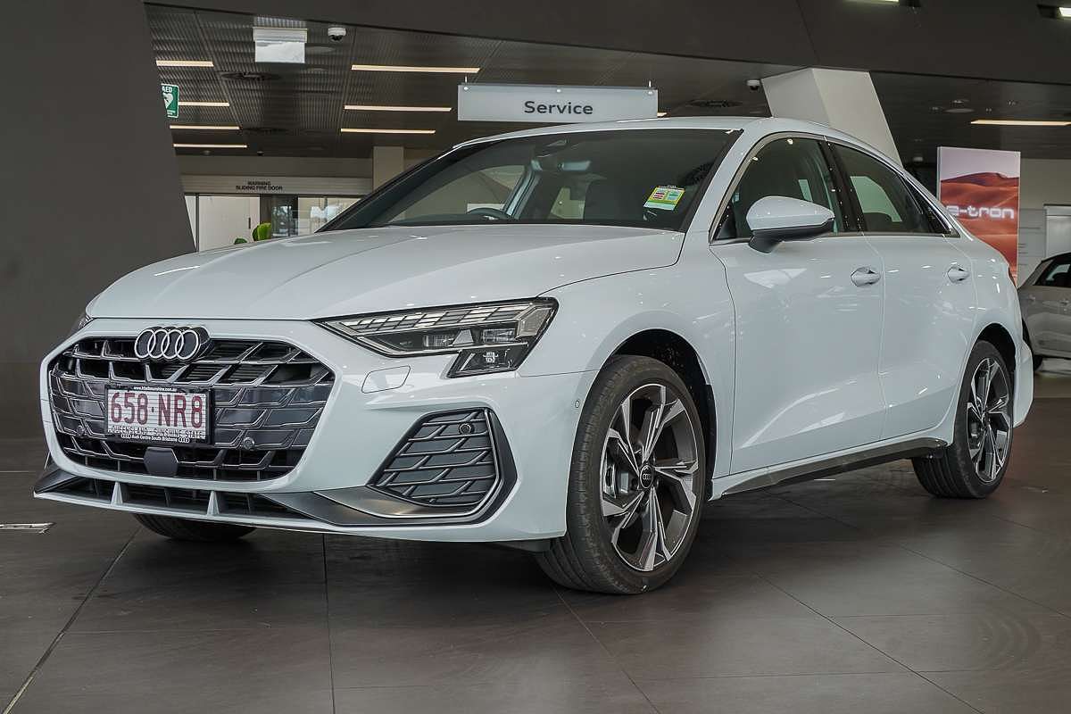 2024 Audi A3 35 TFSI S line GY