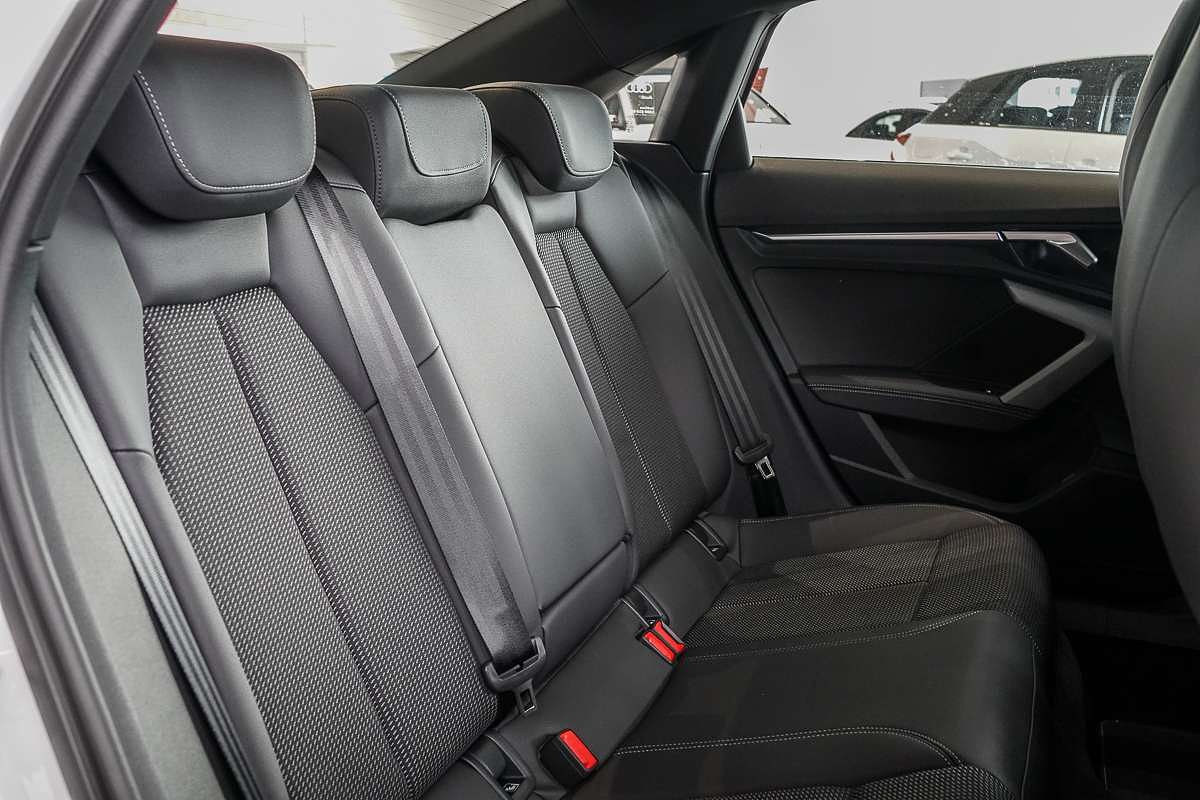 2024 Audi A3 35 TFSI S line GY