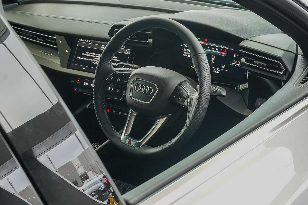2024 Audi A3 35 TFSI S line GY