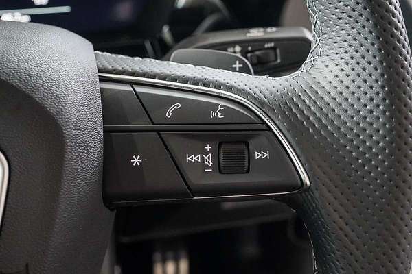 2024 Audi A3 35 TFSI S line GY