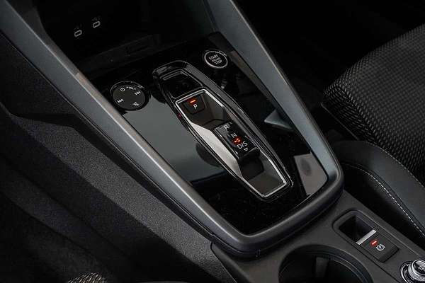 2024 Audi A3 35 TFSI S line GY