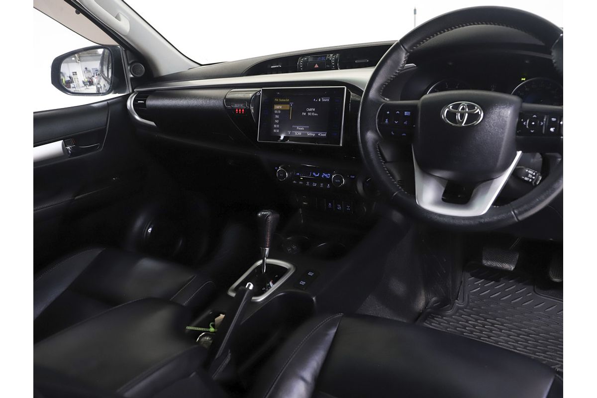 Hilux 4x4 SR5 2.8L T Diesel Automatic Double Cab