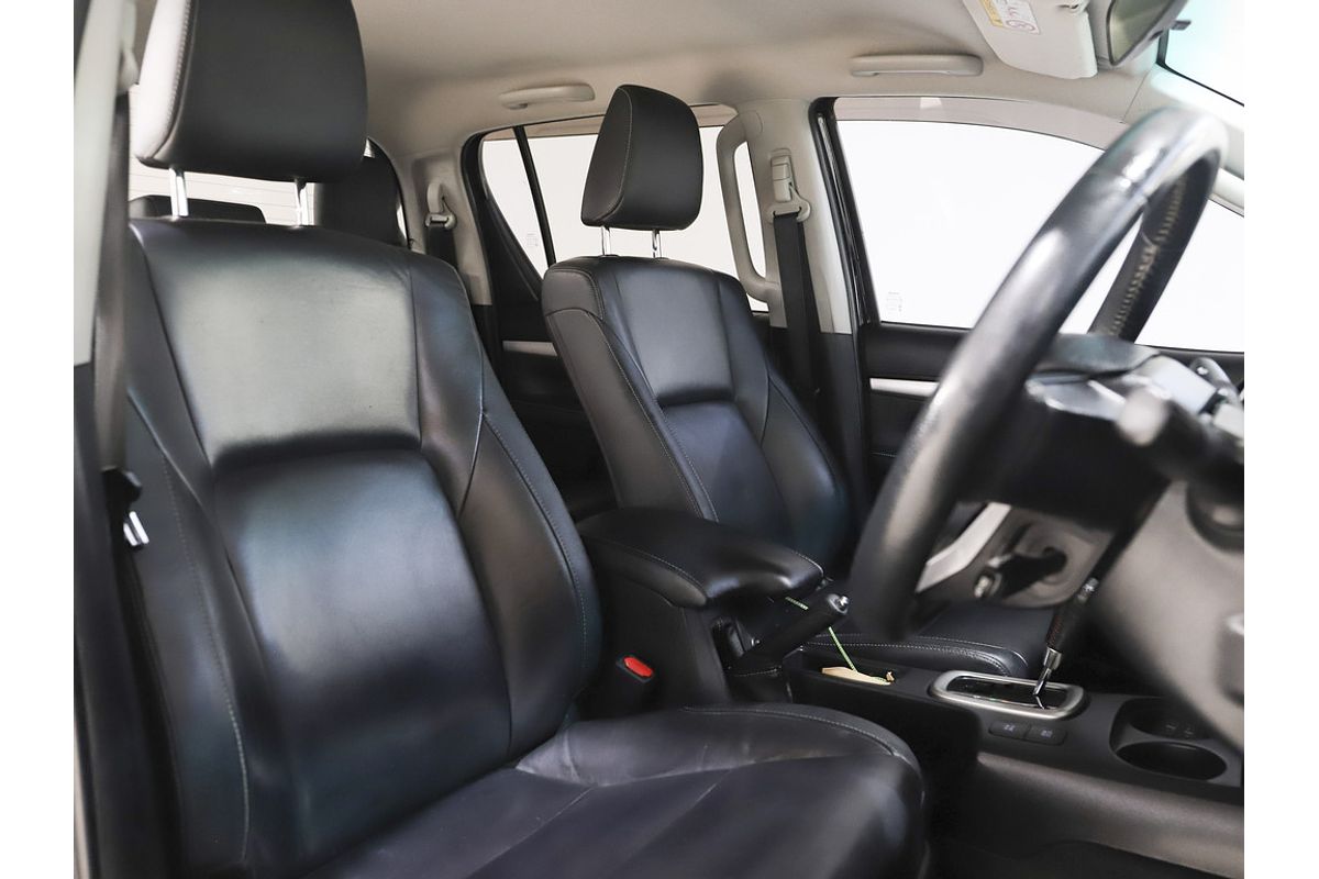 Hilux 4x4 SR5 2.8L T Diesel Automatic Double Cab