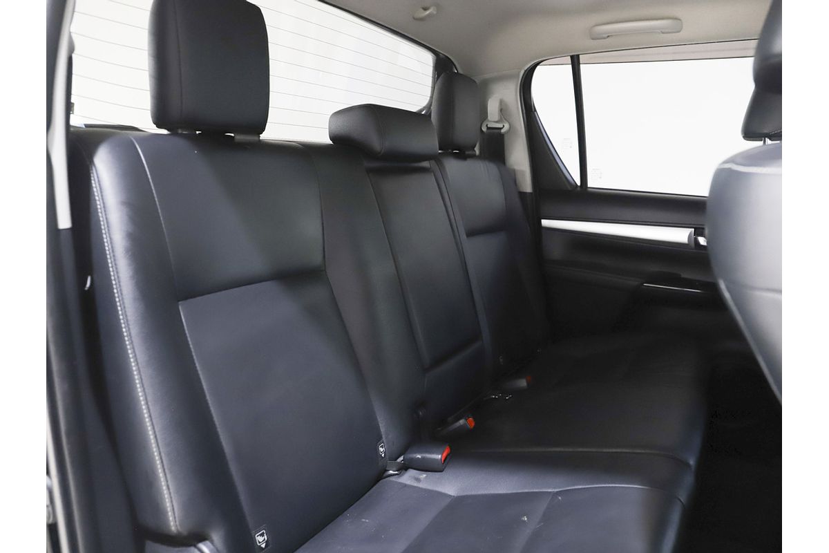 Hilux 4x4 SR5 2.8L T Diesel Automatic Double Cab
