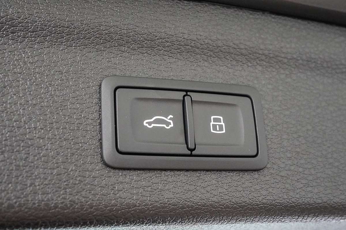 2024 Audi Q3 35 TFSI F3