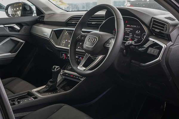 2024 Audi Q3 35 TFSI F3