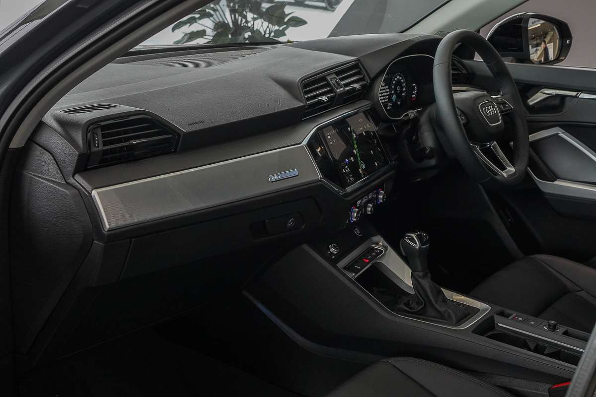 2024 Audi Q3 35 TFSI F3