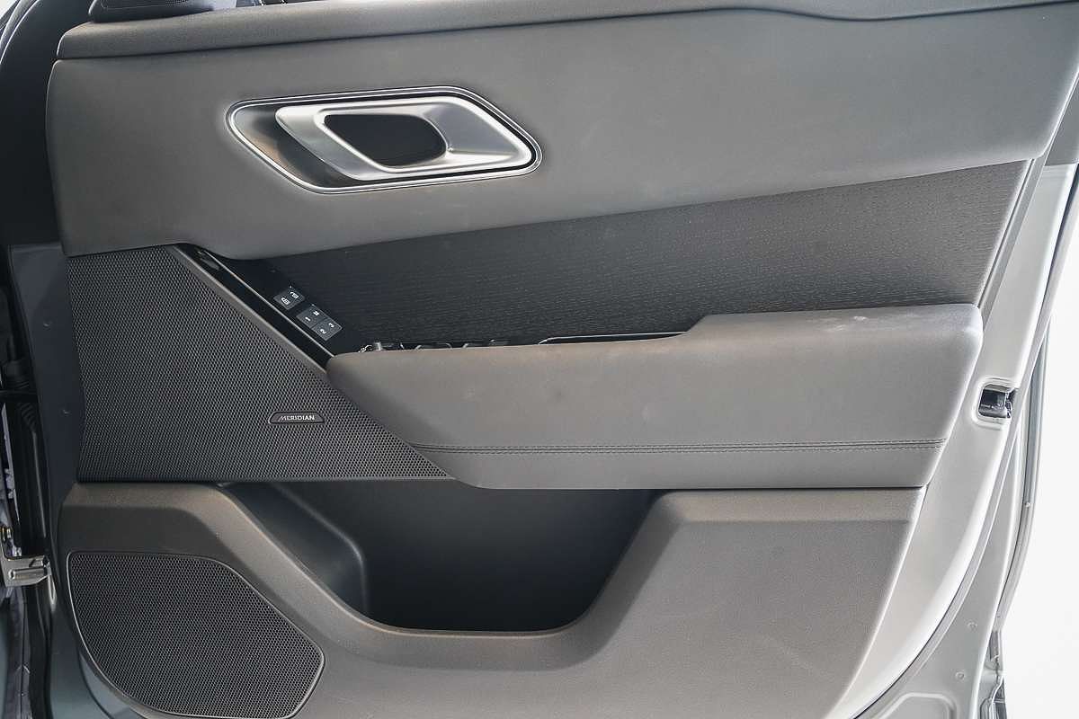 2024 Land Rover Range Rover Velar P250 Dynamic SE L560