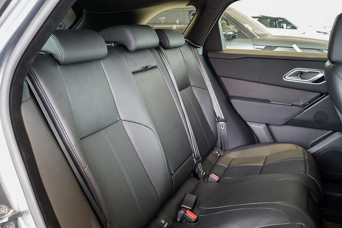 2024 Land Rover Range Rover Velar P250 Dynamic SE L560