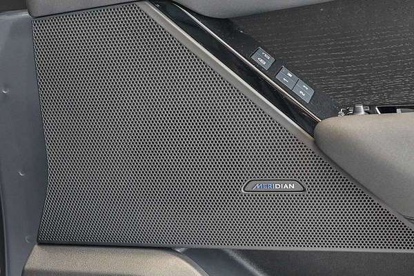2024 Land Rover Range Rover Velar P250 Dynamic SE L560