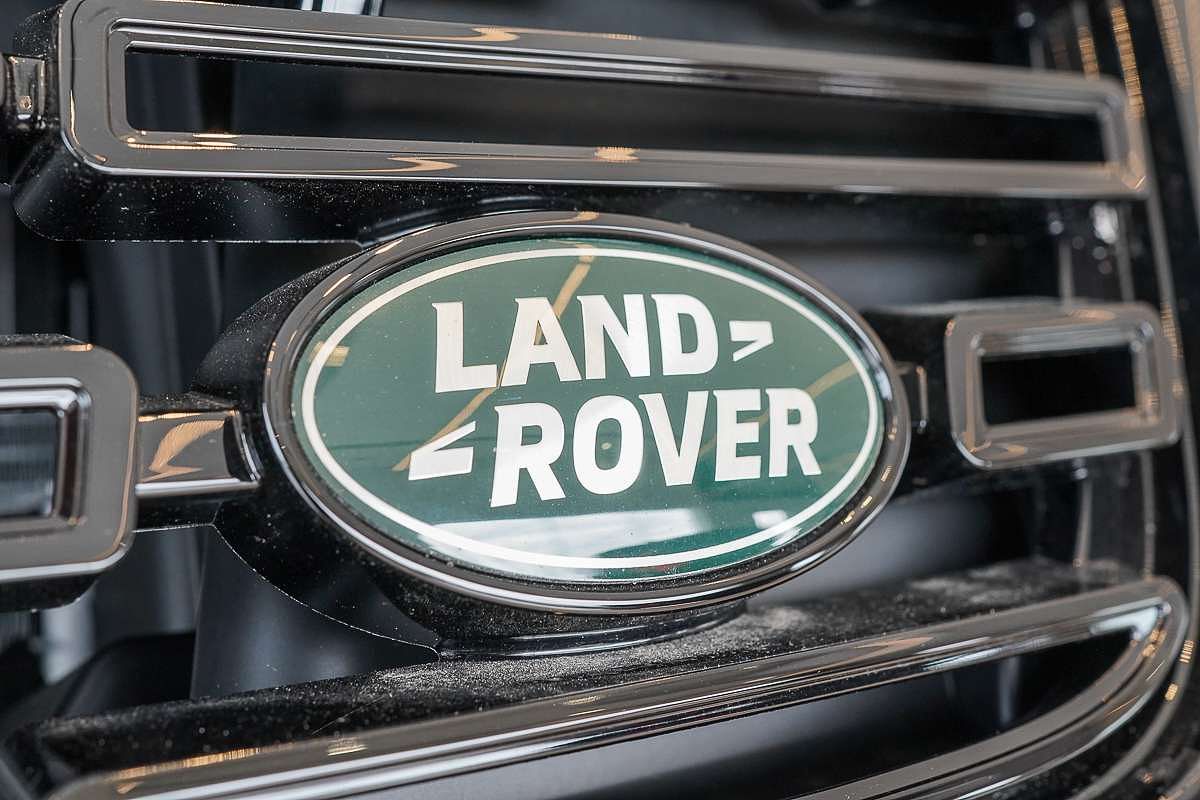 2024 Land Rover Range Rover Velar P250 Dynamic SE L560