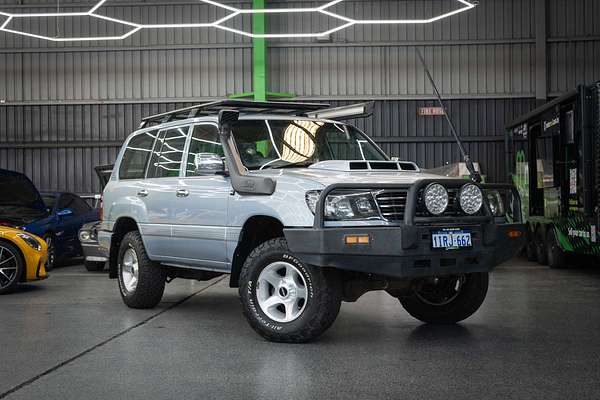 2002 Toyota Landcruiser GXL HZJ105R