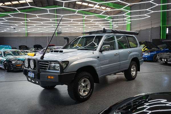 2002 Toyota Landcruiser GXL HZJ105R