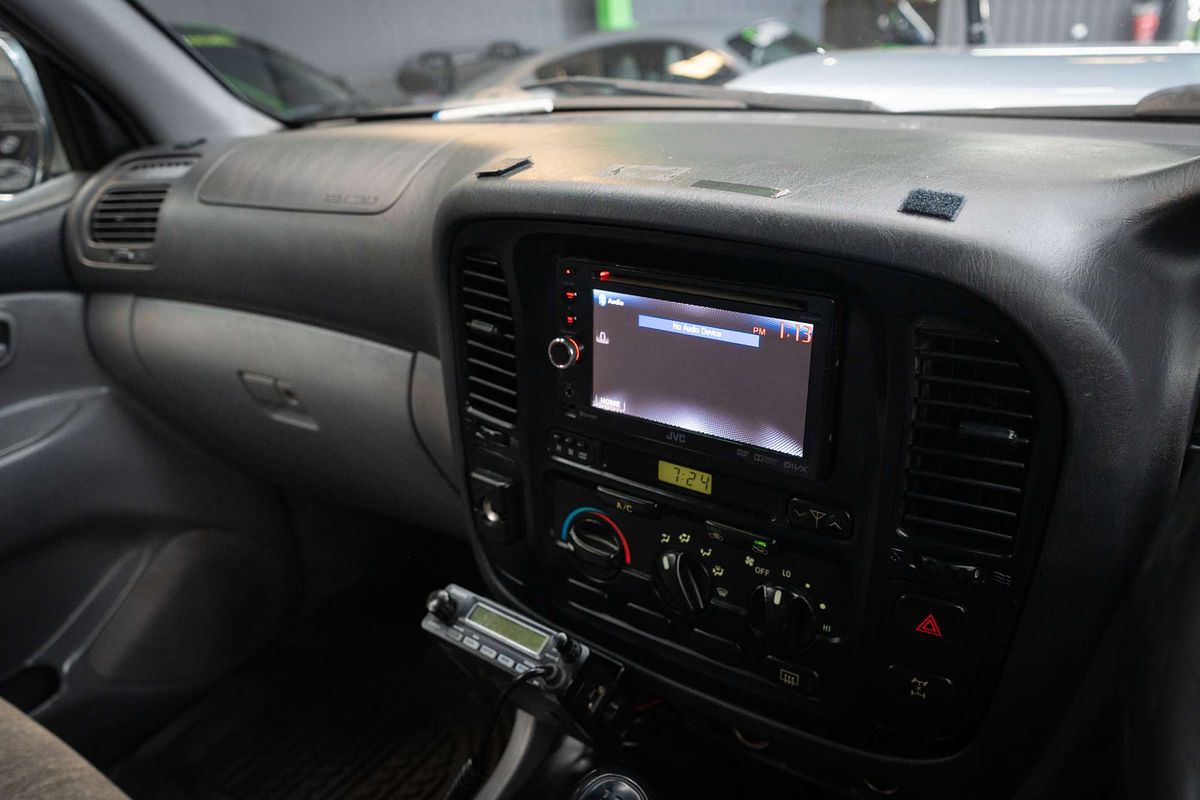 2002 Toyota Landcruiser GXL HZJ105R