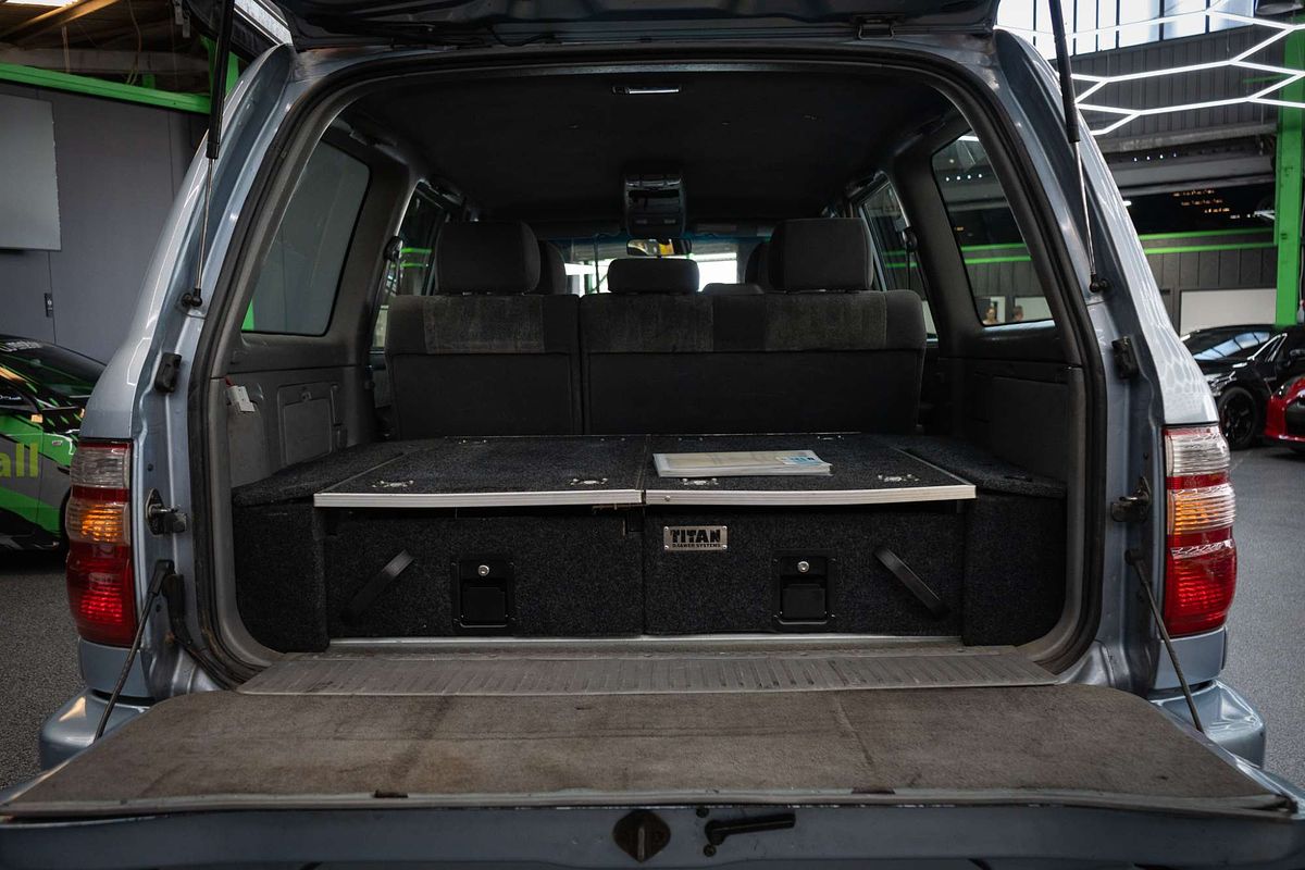 2002 Toyota Landcruiser GXL HZJ105R