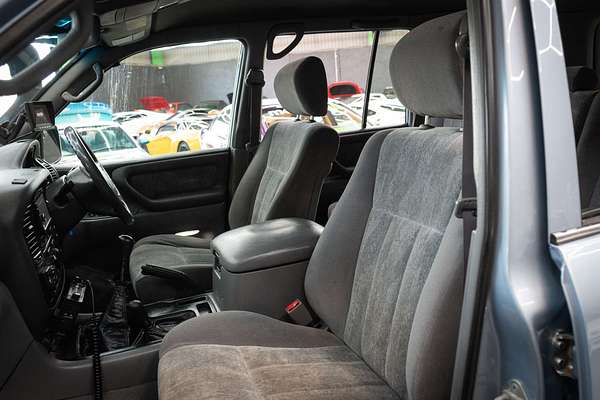 2002 Toyota Landcruiser GXL HZJ105R