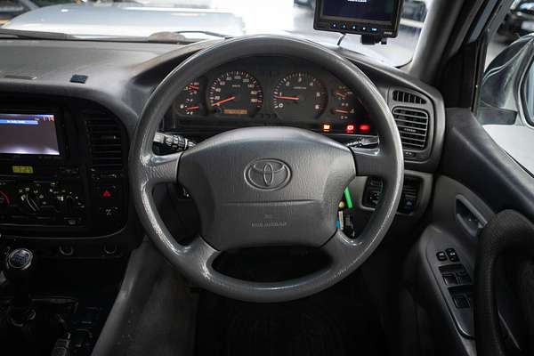 2002 Toyota Landcruiser GXL HZJ105R